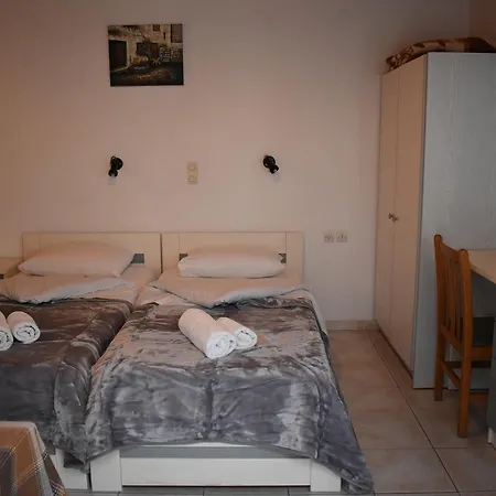 Starvillas And * Ajía Effimía
